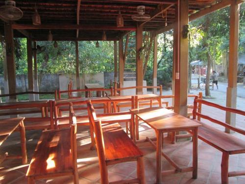 Маи-Чау: Mai Chau Hostel - Bar Restaurant