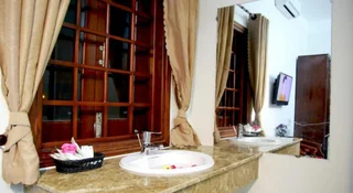 Хойан: Hoi An Golden Horse Villa