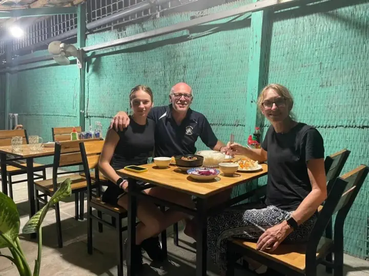 Бенче: Hoa Dua Homestay