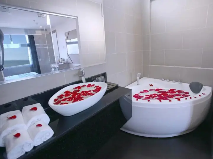Нячанг: New Sun Hotel