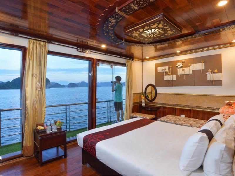 Халонг: Oasis Bay Classic Cruises