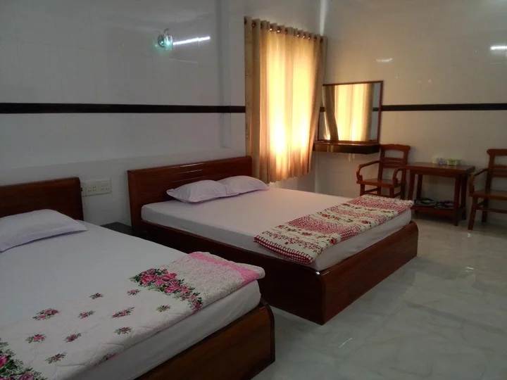 Камау: A Dong 2 Hotel