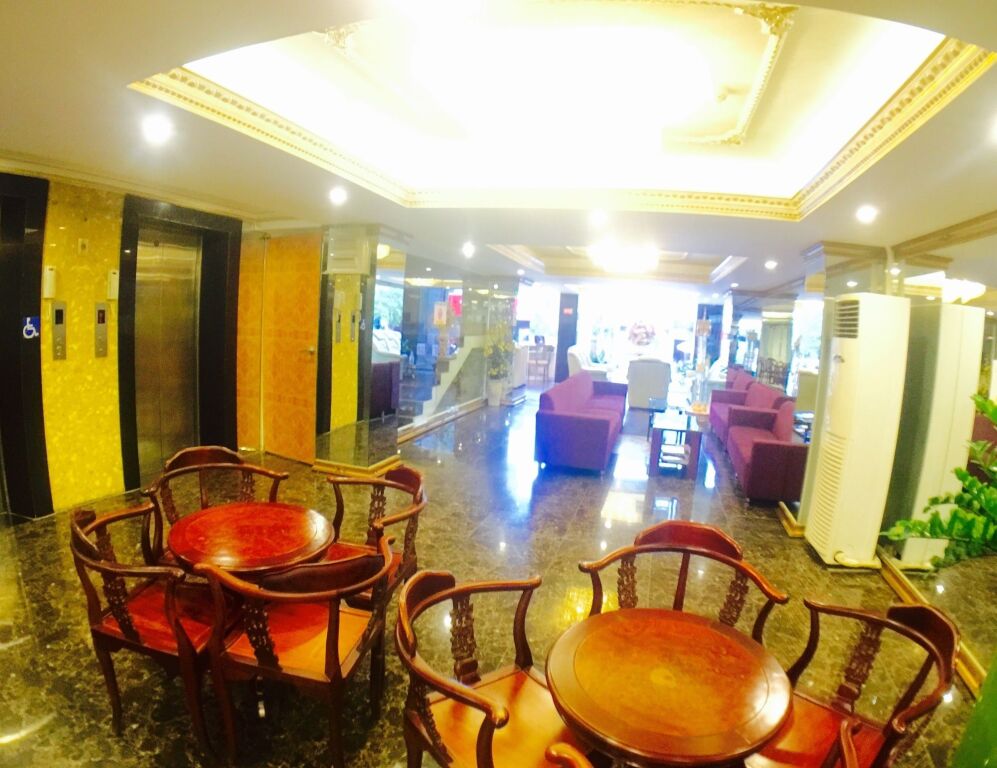 Хошимин: Happyland Hotel