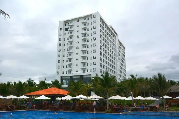 Кам Лам: Ocean Waves Resort