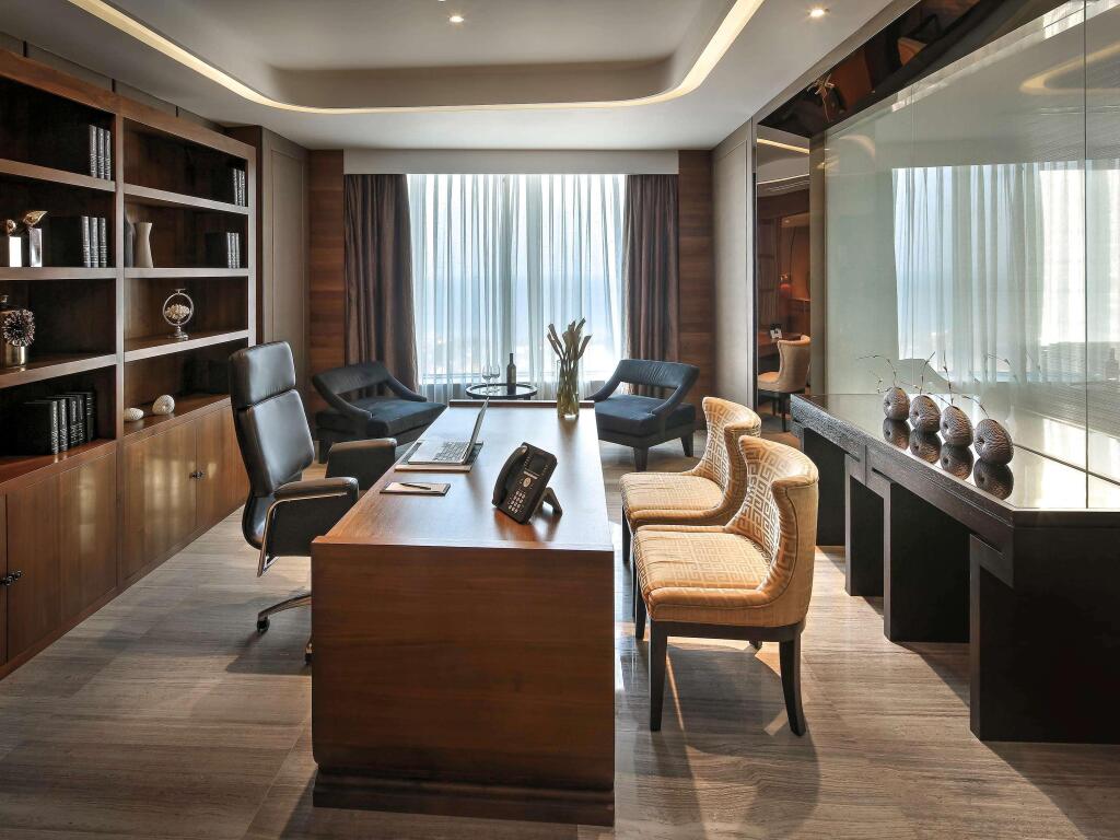 Вунгтау: Pullman Vung Tau