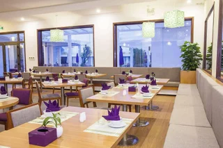 Хюэ: ÊMM Hotel Hue