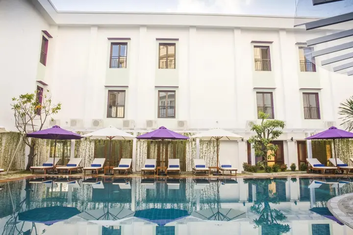 Хюэ: ÊMM Hotel Hue