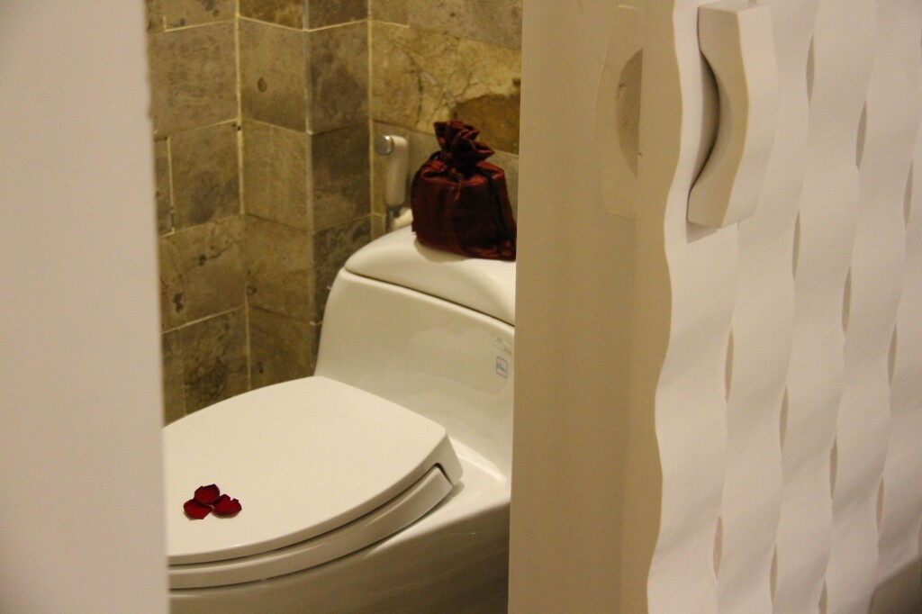 Хюэ: Orchid Hotel
