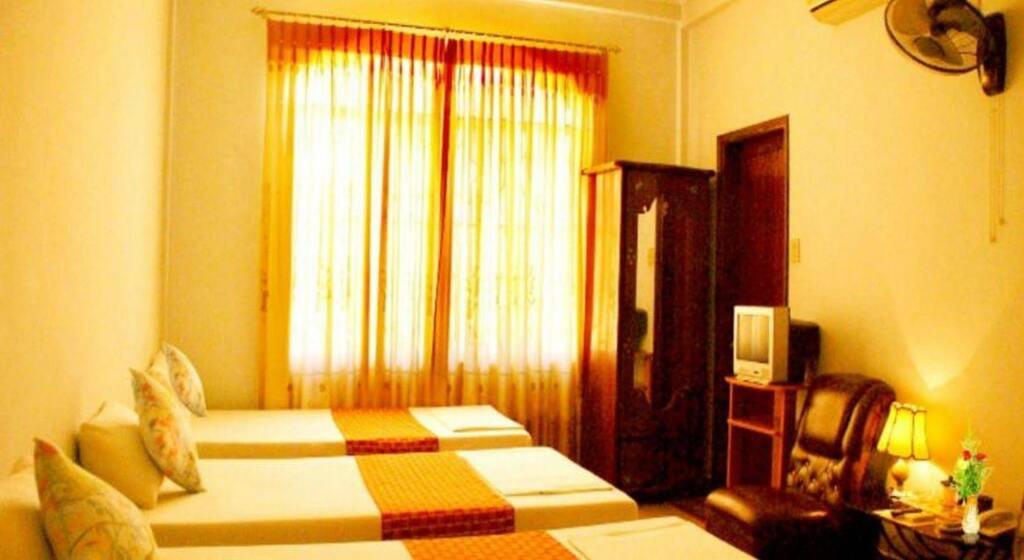 Хюэ: Phong Nha Hotel Hue