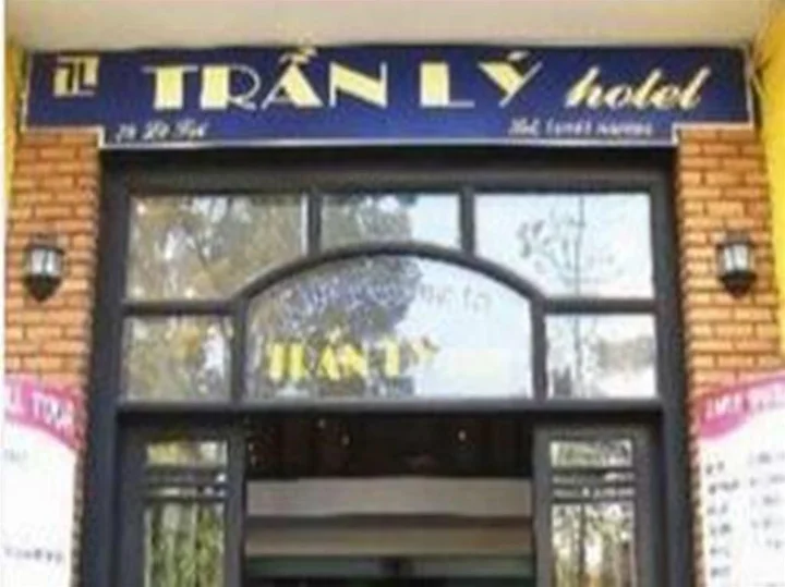 Хюэ: Tran Ly Hotel