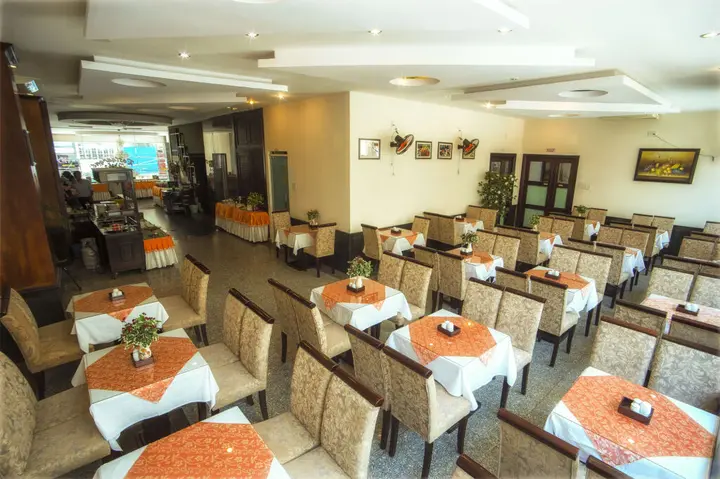Нячанг: The Summer Hotel