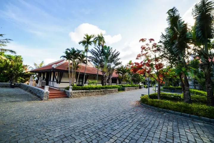 Дананг: Son Tra Resort
