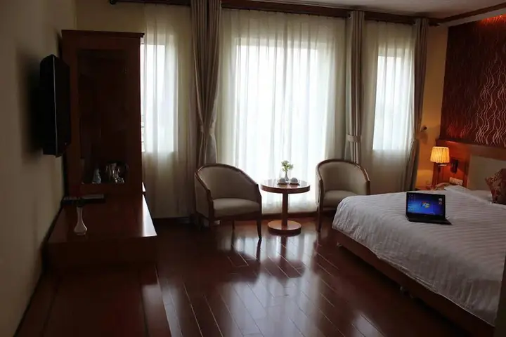 Ханой: Hanoi Legacy Hoan Kiem