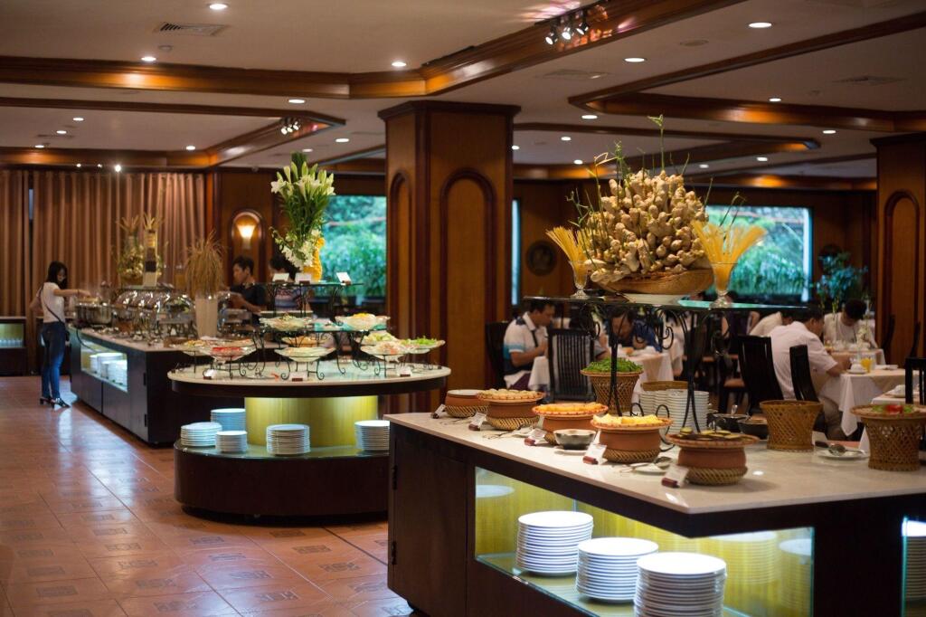 Халонг: Отель Halong Plaza