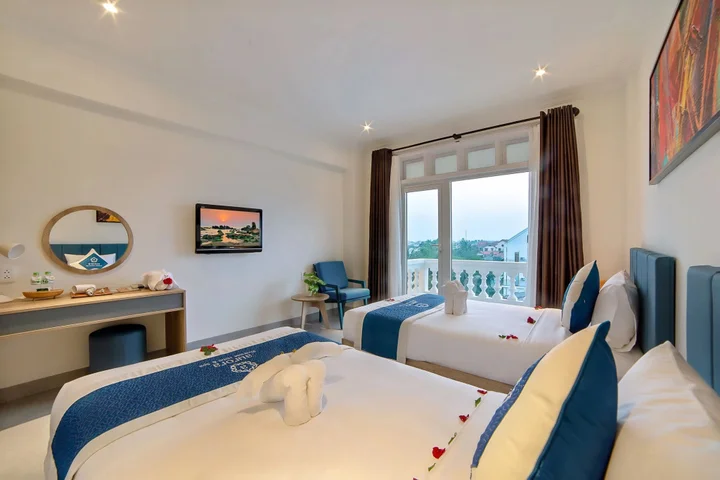 Хойан: Aurora Riverside Hotel and Spa