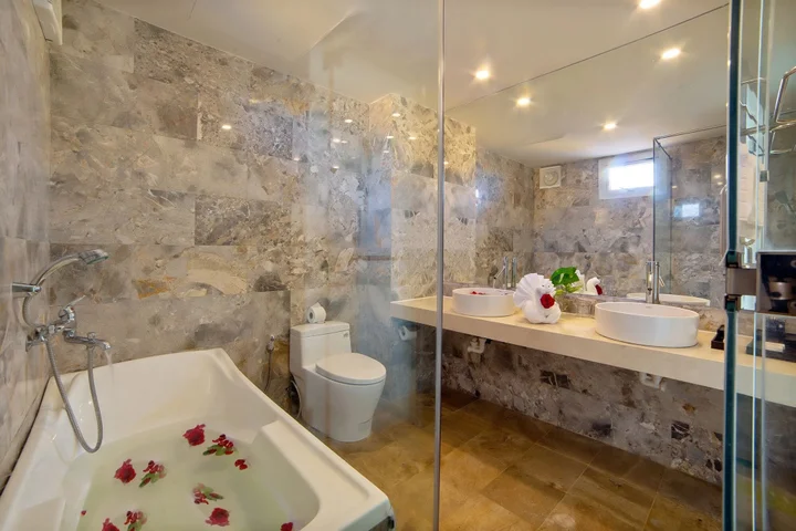 Хойан: Aurora Riverside Hotel and Spa