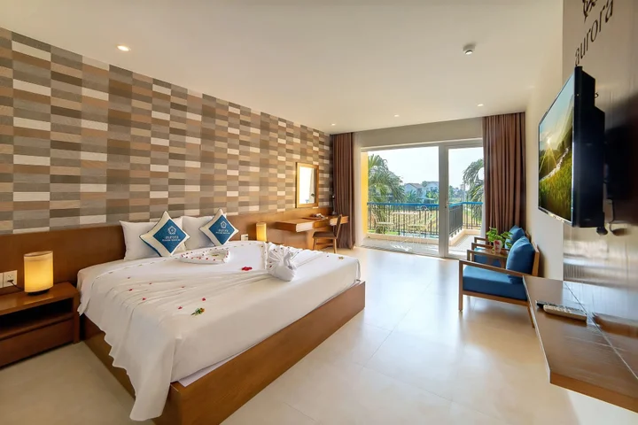 Хойан: Aurora Riverside Hotel and Spa