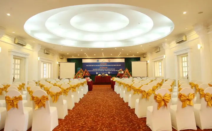 Халонг: Tuan Chau Resort Ha Long