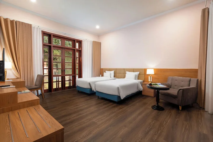 Халонг: Tuan Chau Resort Ha Long