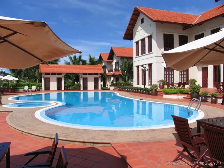 Халонг: Tuan Chau Resort Ha Long