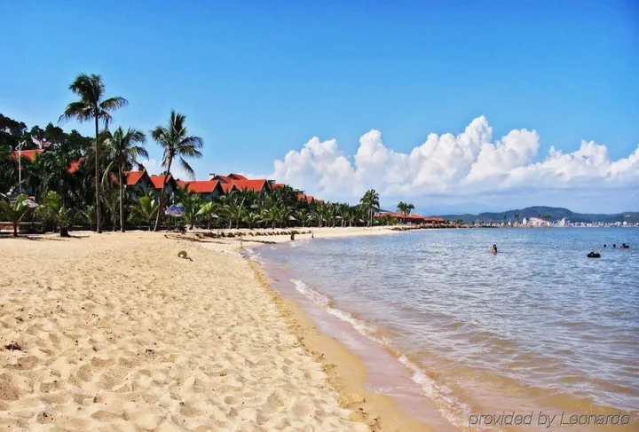 Халонг: Tuan Chau Resort Ha Long