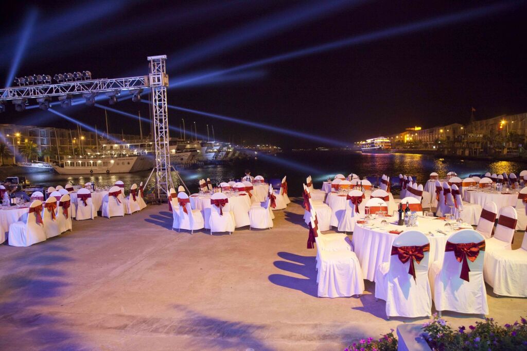 Халонг: Tuan Chau Resort Ha Long