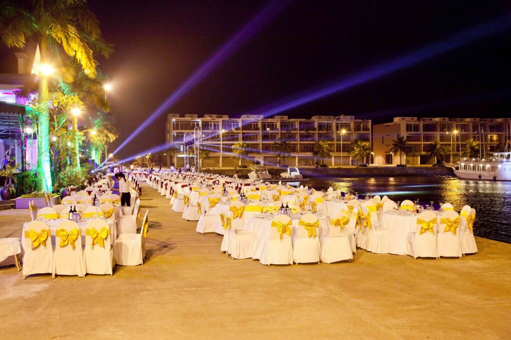 Халонг: Tuan Chau Resort Ha Long