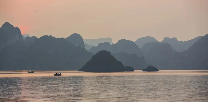 Халонг: Heritage Line Ginger Cruise – Ha Long Bay & Lan Ha Bay