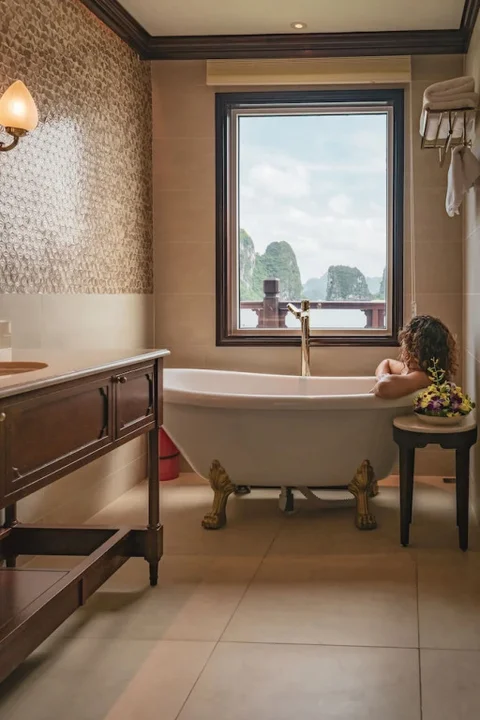 Халонг: Heritage Line Ginger Cruise – Ha Long Bay & Lan Ha Bay