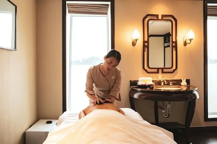 Халонг: Heritage Line Ginger Cruise – Ha Long Bay & Lan Ha Bay