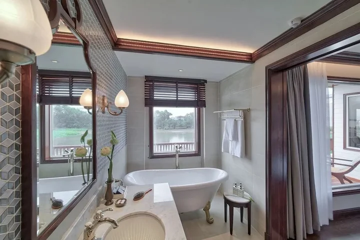 Халонг: Heritage Line Ginger Cruise – Ha Long Bay & Lan Ha Bay