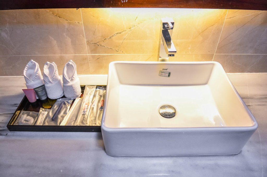 carousel image 2