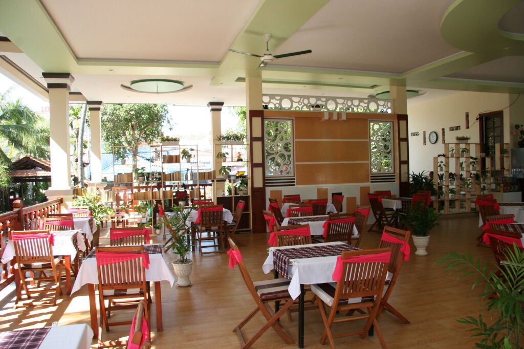 carousel image 0