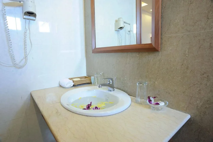 Пляж Thuan An: Hoang Yen Hotel
