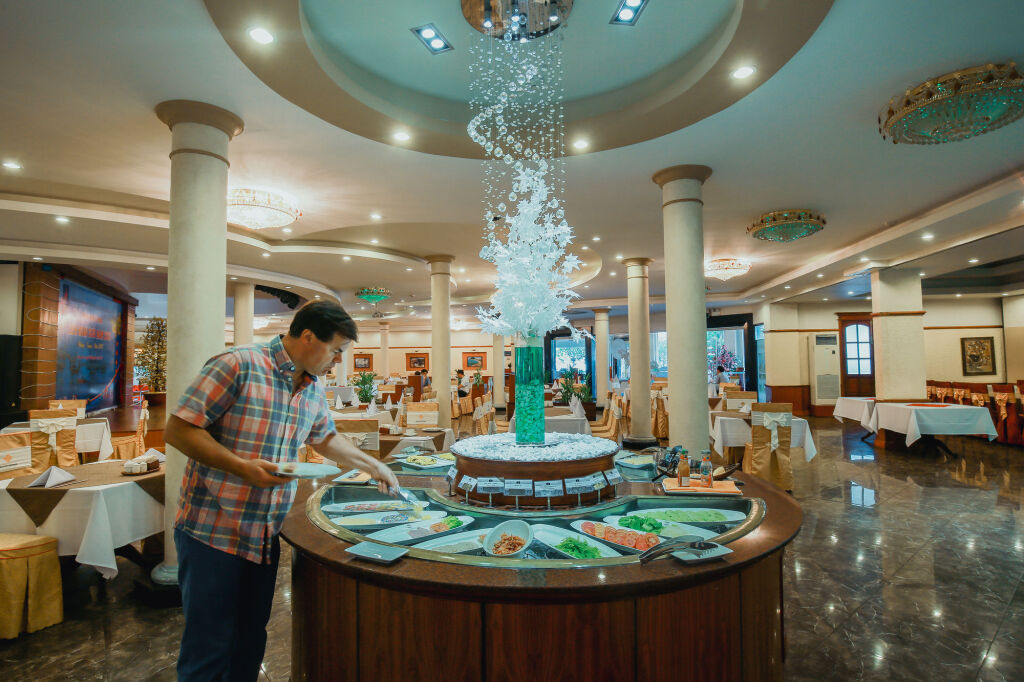 carousel image 4