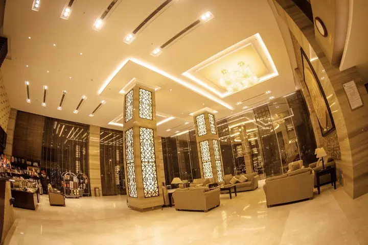Халонг: Halong Palace Hotel