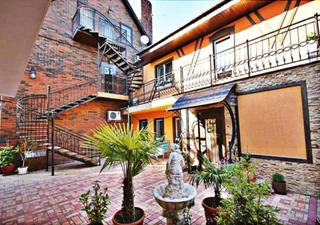 Анапа: Guest House "At Irina"