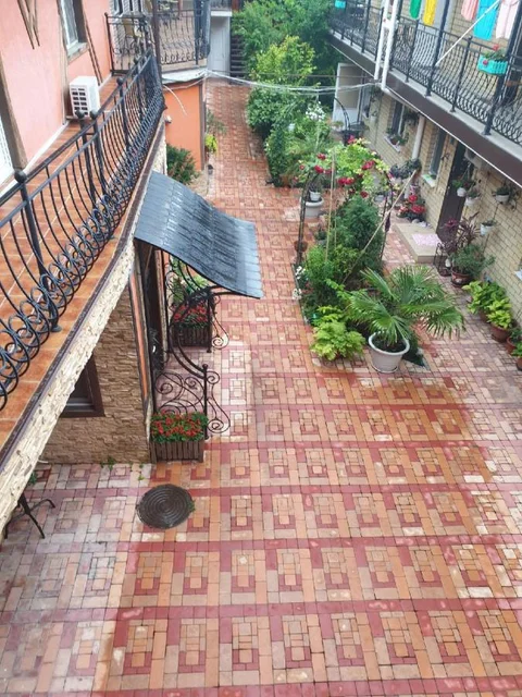 Анапа: Guest House "At Irina"