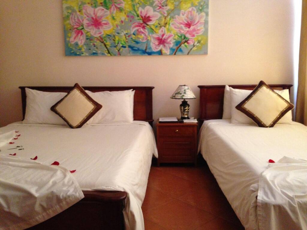 Хюэ: Holiday Diamond Hotel