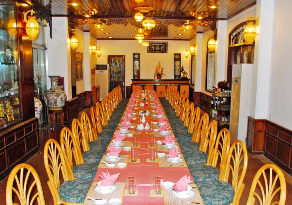 Хюэ: Areca Hotel