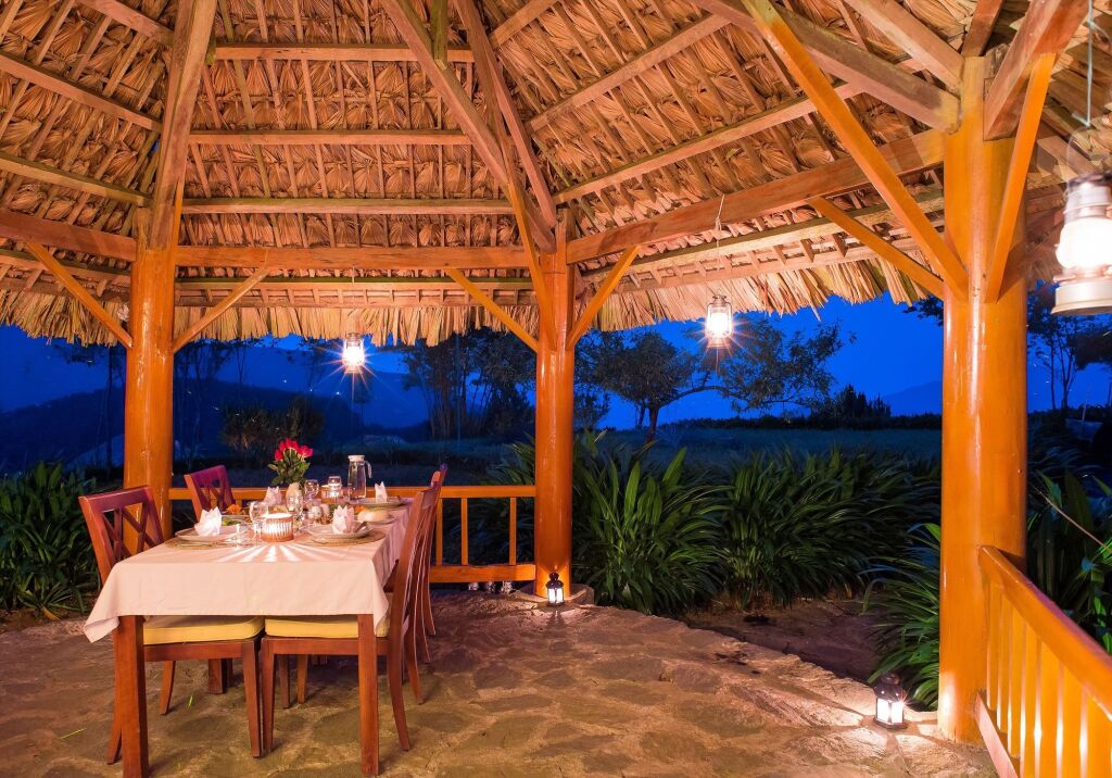 Шапа: Topas Ecolodge