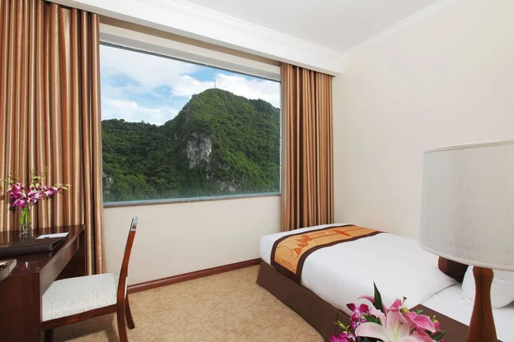 Халонг: Ha Long DC Hotel