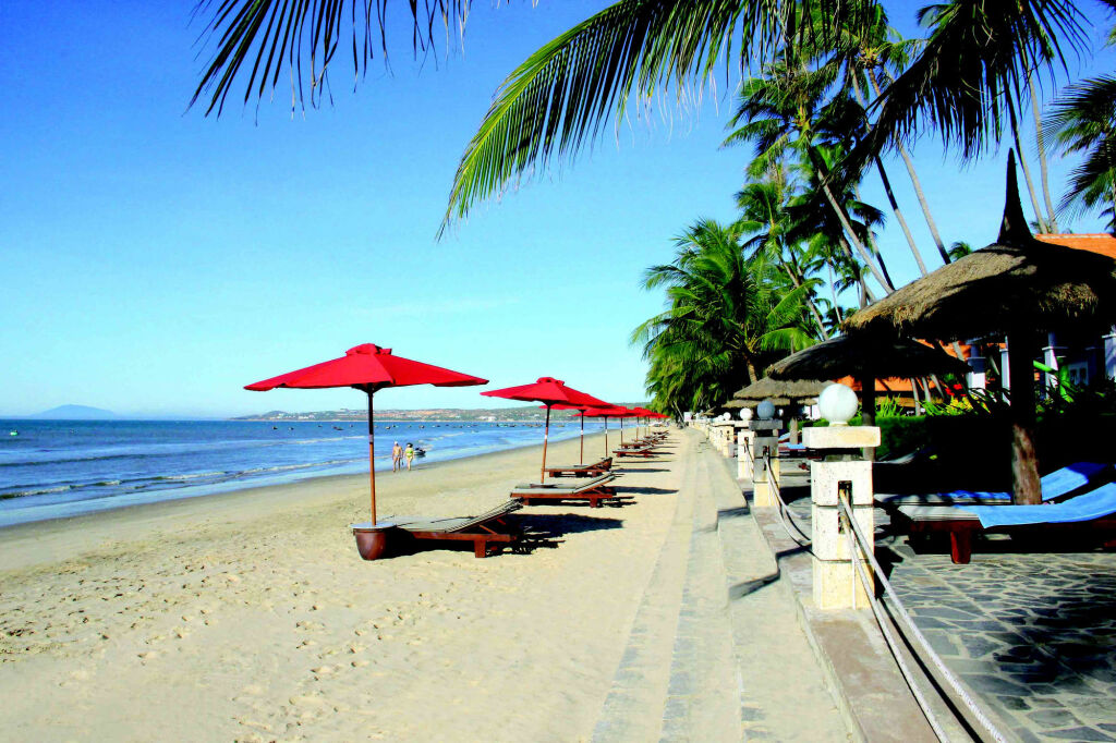 Фантхьет: MuiNe Century Beach Resort & Spa