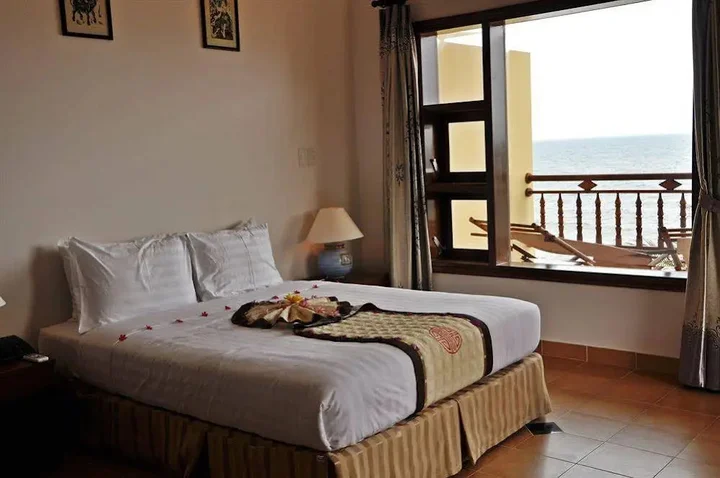 Фантхьет: Sandhills Beach Resort & Spa