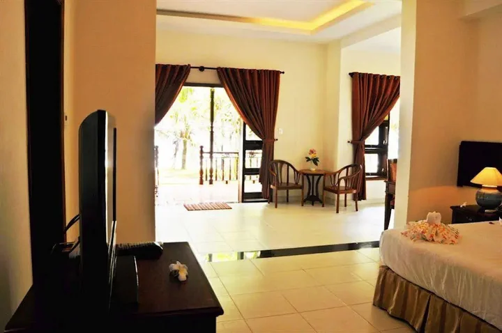 Фантхьет: Sandhills Beach Resort & Spa