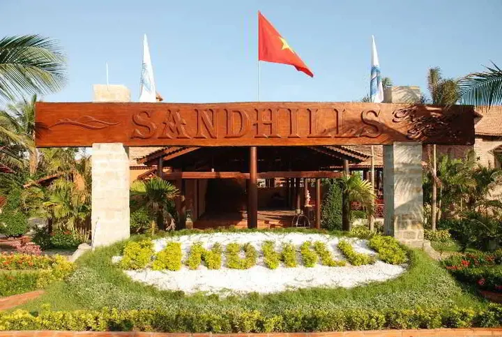 Фантхьет: Sandhills Beach Resort & Spa