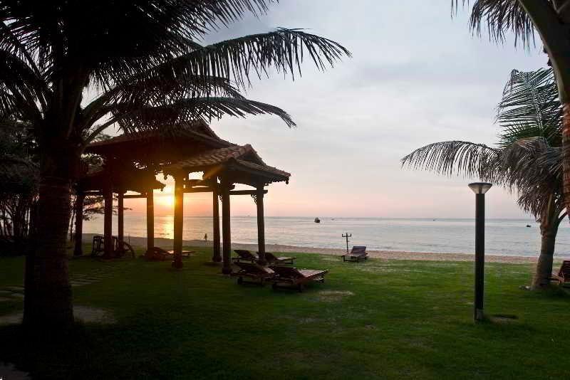 Фантхьет: Sandhills Beach Resort & Spa