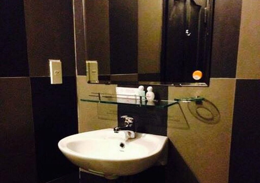 Ruby Bistro Hotel — фото 3
