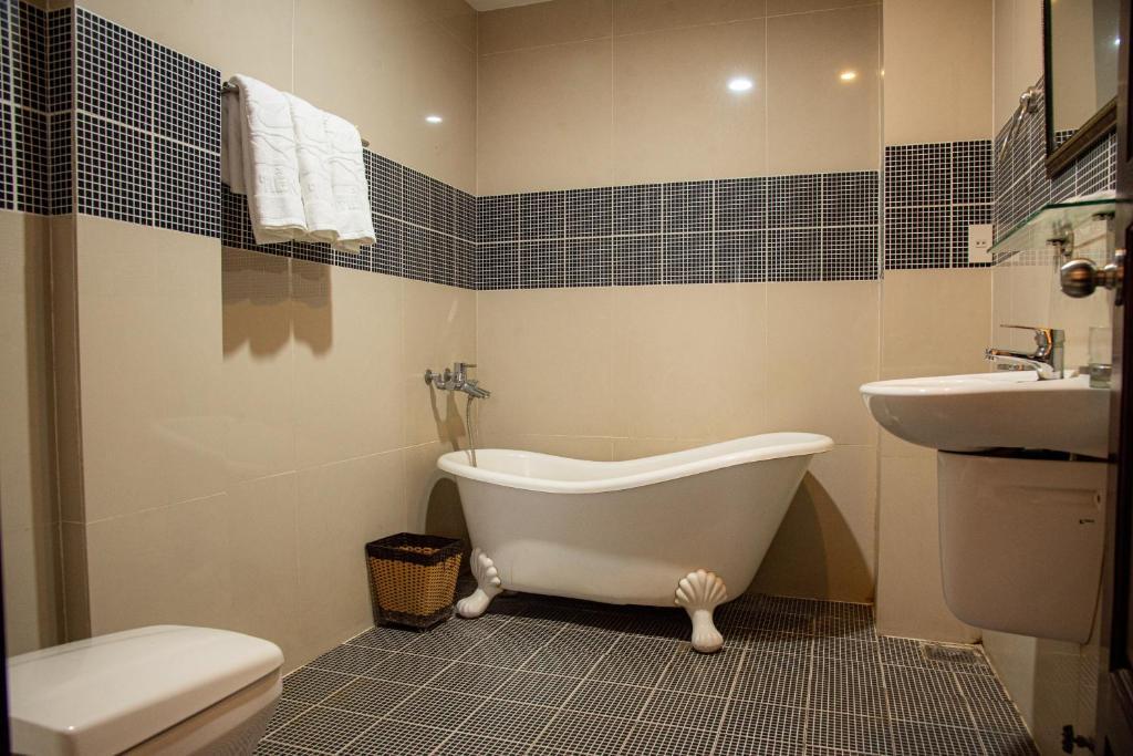 Митхо: Song Tien Hotel