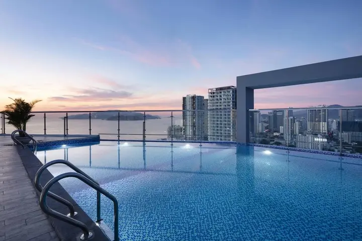 Нячанг: D'Qua Hotel